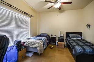 910 W 25th St, Austin, TX 78705 - Photo 8