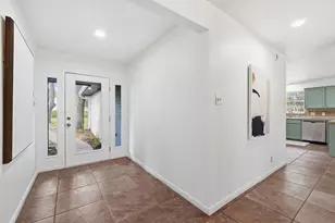 600 Meadow Oaks Dr, Dripping Springs, TX 78620 - Photo 10