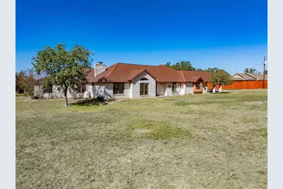 407 North Raymond Road, La Grange, TX 78945 - Photo 2