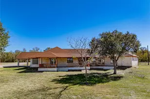 407 N Raymond Rd, La Grange, TX 78945 - Photo 6