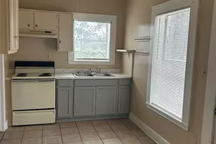 1609 Cedar St, Bastrop, TX 78602 - Photo 4