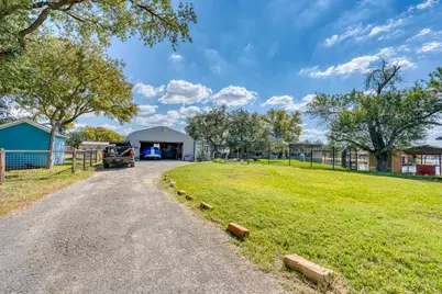 116 Shady Circle, Sunrise Beach, TX 78643 - Photo 4