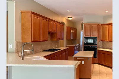 8024 Cobblestone, Austin, TX 78735 - Photo 4