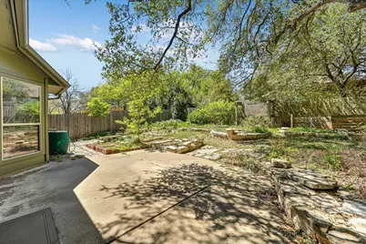 8024 Cobblestone, Austin, TX 78735 - Photo 30