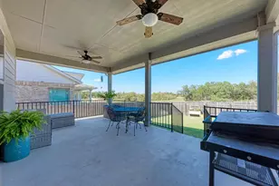 521 Elm Green St, Hutto, TX 78634 - Photo 36