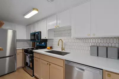 1800 Lavaca Street #A613, Austin, TX 78701 - Photo 10