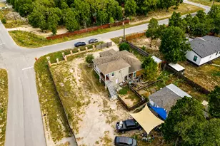130 Los Arcos Rd, Elgin, TX 78621 - Photo 14