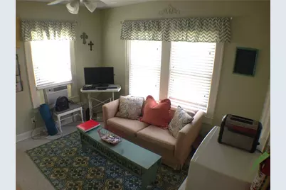 906 W 22nd Street #4, Austin, TX 78705 - Photo 2