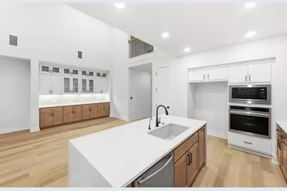 8700 Peristyle Drive, Austin, TX 78744 - Photo 4