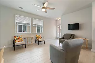 330 Hortus Dr, Kyle, TX 78640 - Photo 8