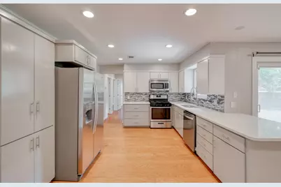 8202 Polar Drive, Austin, TX 78757 - Photo 8