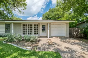 8202 Polar Dr, Austin, TX 78757 - Photo 4