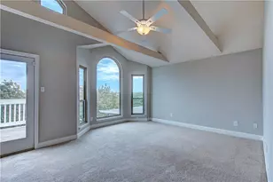19300 Crosswind Cir, Spicewood, TX 78669 - Photo 10