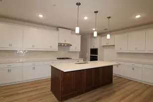 2008 Lolo Ln, Leander, TX 78641 - Photo 2