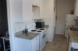 706 W 24th St, Austin, TX 78705 - Photo 4