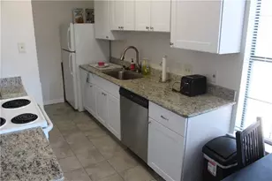 706 W 24th St, Austin, TX 78705 - Photo 2