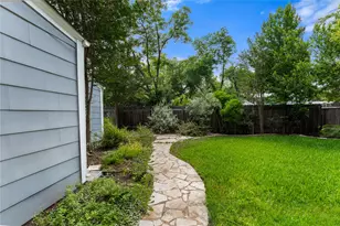 1701 W 33rd St, Austin, TX 78703 - Photo 28