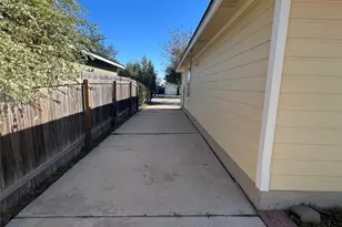 11512 Melstone Dr, Manor, TX 78653 - Photo 16