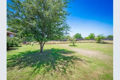 213 Sarahs Lane, Liberty Hill, TX 78642 - Photo 34