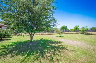 213 Sarahs Ln, Liberty Hill, TX 78642 - Photo 34