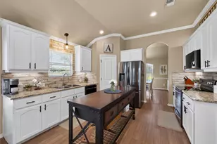 213 Sarahs Ln, Liberty Hill, TX 78642 - Photo 14