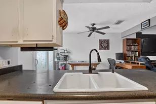 1628 Royal Hill Dr, Austin, TX 78741 - Photo 12