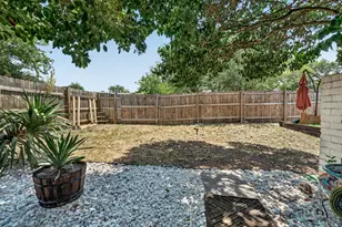 1628 Royal Hill Dr, Austin, TX 78741 - Photo 24