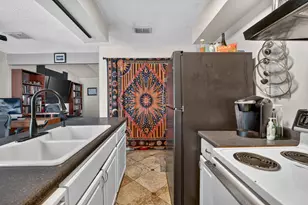 1628 Royal Hill Dr, Austin, TX 78741 - Photo 10