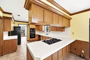 12113 Black Angus Dr, Austin, TX 78727 - Photo 18