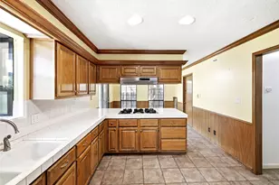12113 Black Angus Dr, Austin, TX 78727 - Photo 14