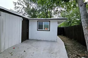 101 S Lockhart St, Manor, TX 78653 - Photo 1
