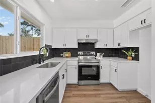 12505 Parkland Dr, Austin, TX 78729 - Photo 10