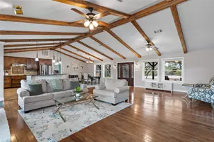 720 Circle G Ranch Rd, Dripping Springs, TX 78620 - Photo 10