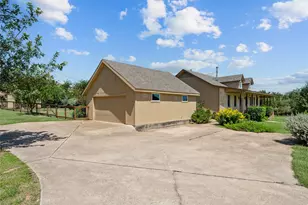 221 Chaparral Rd, Georgetown, TX 78628 - Photo 2