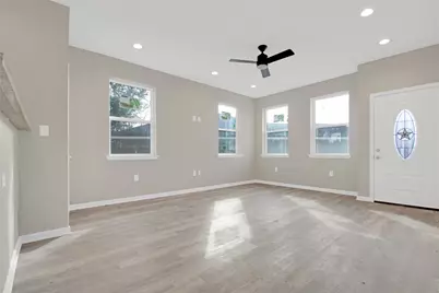 4913 Single Shot #B Circle, Austin, TX 78723 - Photo 6
