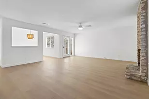 11131 Henge Dr, Austin, TX 78759 - Photo 4