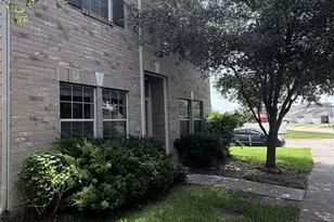 11932 Jelicoe Dr, Houston, TX 77047 - Photo 2