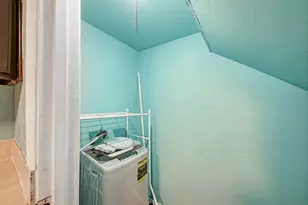 2124 Burton Dr, Austin, TX 78741 - Photo 14