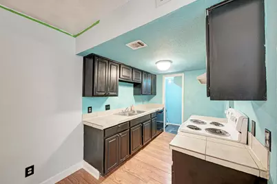 2124 Burton Drive #136, Austin, TX 78741 - Photo 10