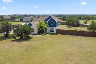 208 Dawn Dr, Liberty Hill, TX 78642 - Photo 32