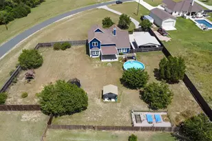 208 Dawn Dr, Liberty Hill, TX 78642 - Photo 34