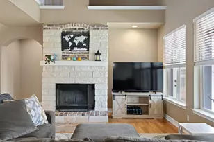 208 Dawn Dr, Liberty Hill, TX 78642 - Photo 10