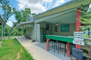 906 & 828 Water St, Webberville, TX 78653 - Photo 24