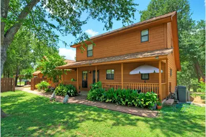 906 & 828 Water Street, Webberville, TX 78653 - Photo 1