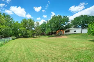 906 & 828 Water St, Webberville, TX 78653 - Photo 18