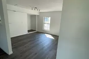 613 S Saunders St, Seguin, TX 78155 - Photo 12