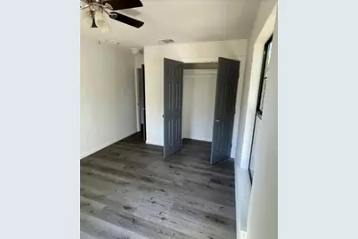 613 S Saunders Street, Seguin, TX 78155 - Photo 6