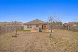 111 Lynn Crest Bend, Buda, TX 78610 - Photo 14