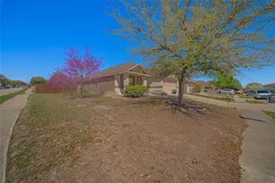 111 Lynn Crest Bend, Buda, TX 78610 - Photo 12