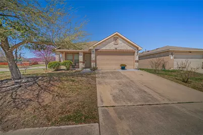 111 Lynn Crest Bend, Buda, TX 78610 - Photo 2